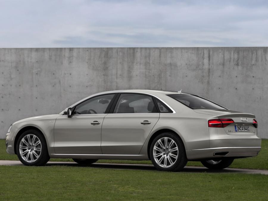  Audi A8L W12 Quattro (D4) 2013 года  (WW) (фото 4 из 24)